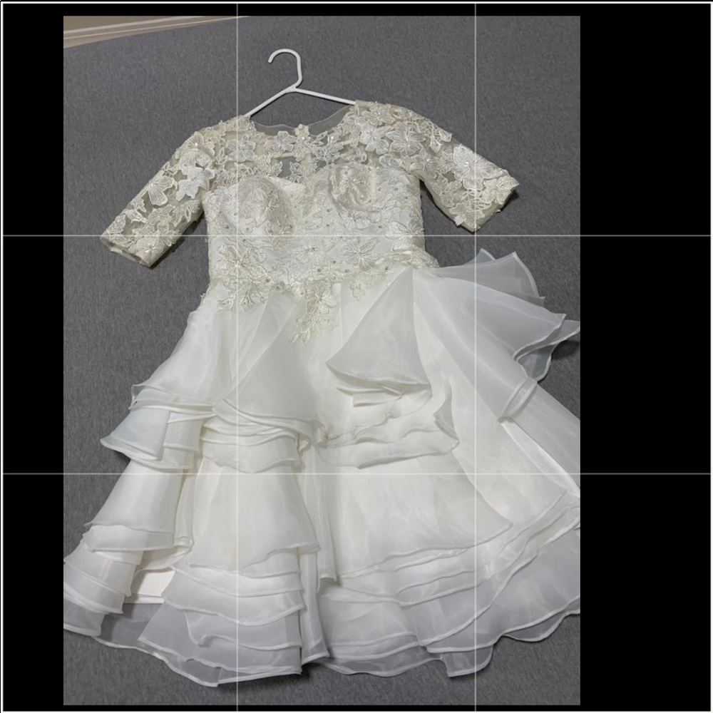 Short white dress size 6